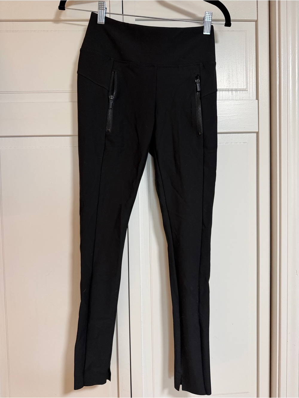 Athleta Stellar Tight in Black